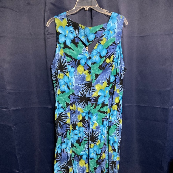 Erika Dresses & Skirts - Great sleeveless summer dress size XL.   W122